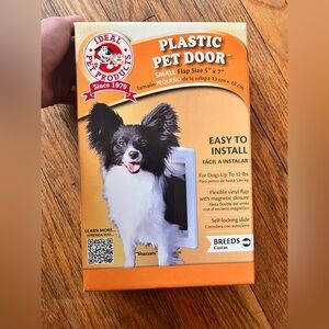 NEW - Ideal Pet Products Plastic‎ Pet Door small